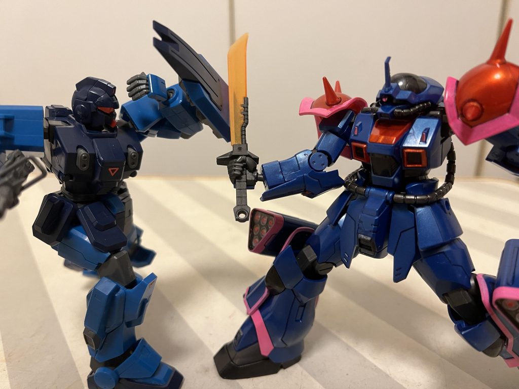 ブルーディスティニー1号機を呼んできて。いつか、この1号機も墨入れぐらいしてやらんと、、