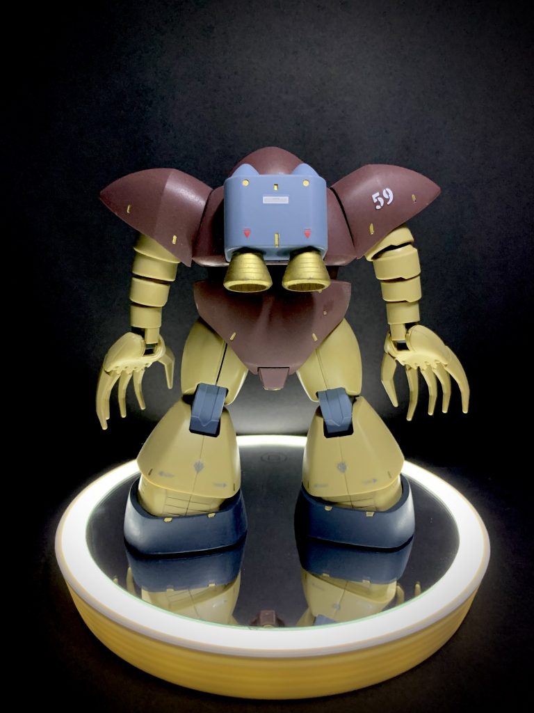 バックショットも。全体的にフォルムが可愛らしいです。