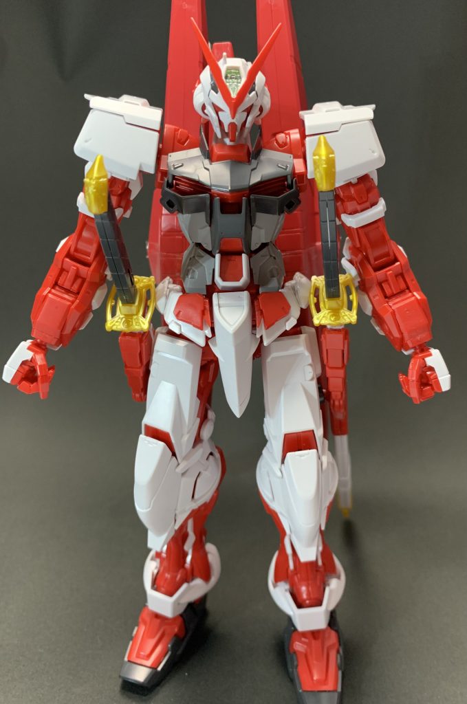 製作にあたり最初からの考えでタクティカルアームズがあまり好みではなくブースター背負わせたいなーと思っていたのでGNアーチャーの背負い物をくっつけました。セロハンテープで笑塗装する気がなくなってしまったら加工する気も失せてしまいテープでいいやってなりました。