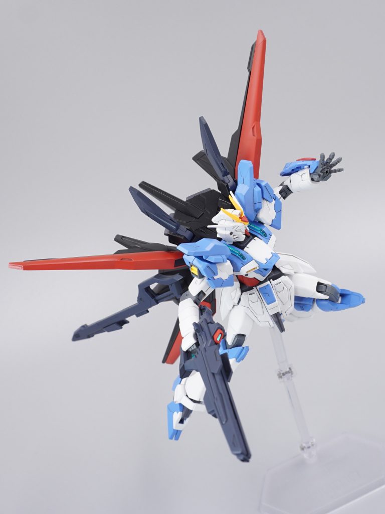 ガンダムヘリオストリニティ–4枚目/制作者：@specterying