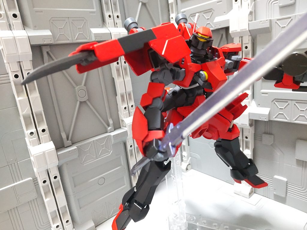 シールドクロウ展開。俺専用機なので大好きなシルクロは外せないですね