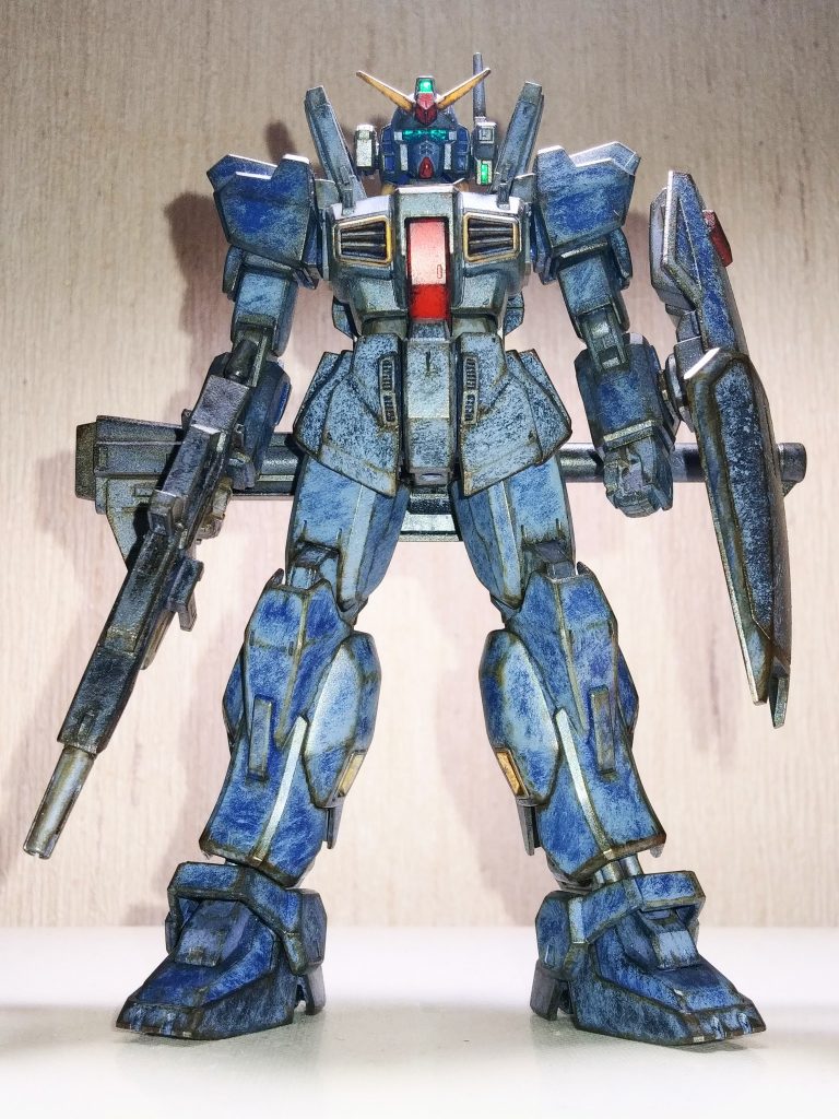 堂々の真正面。少しは重量感を出せたでしょうか。