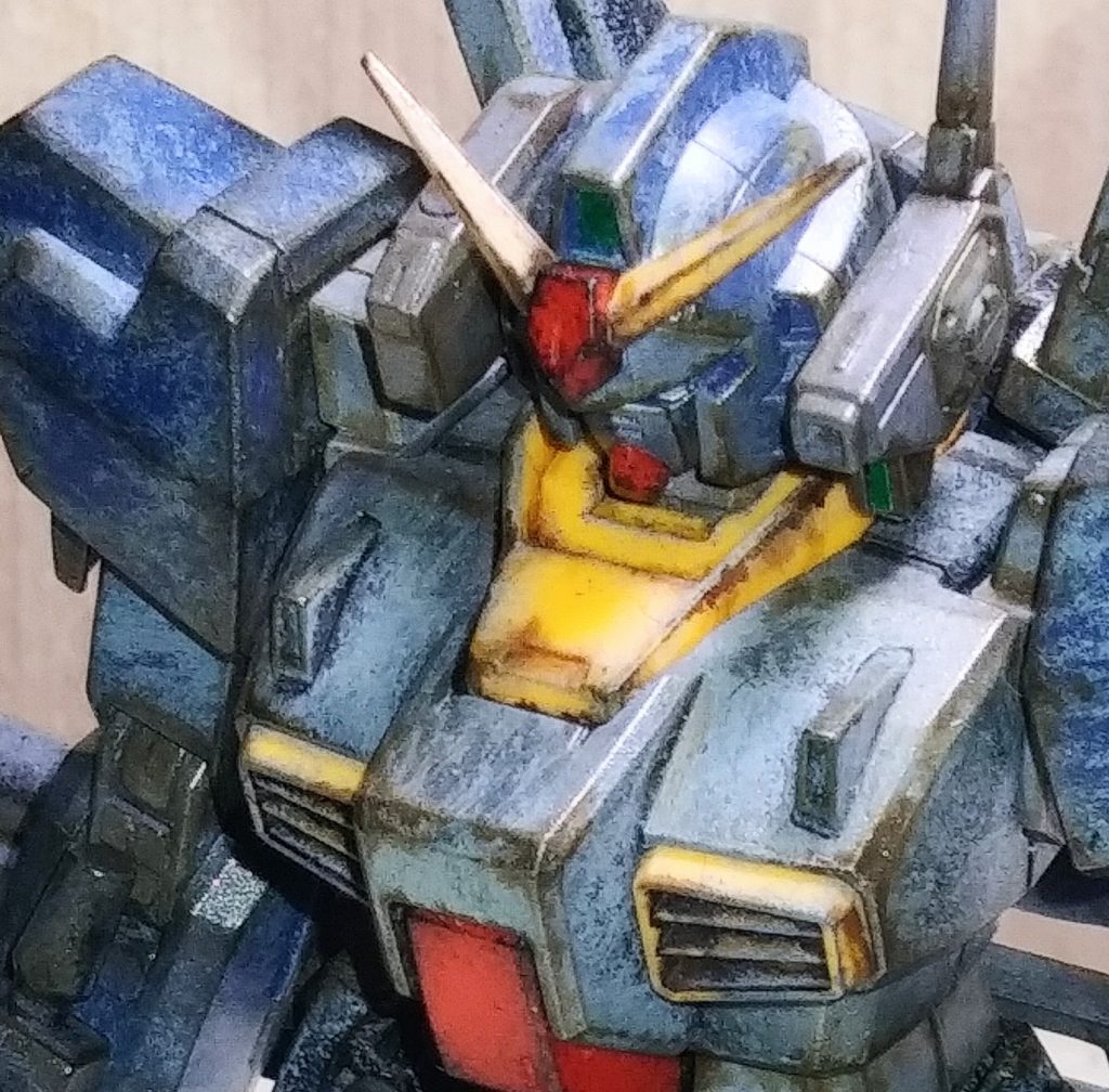 絵のように見えるアップ。黄色い部分のみ艶消し、赤い部分は軽くチッピング。