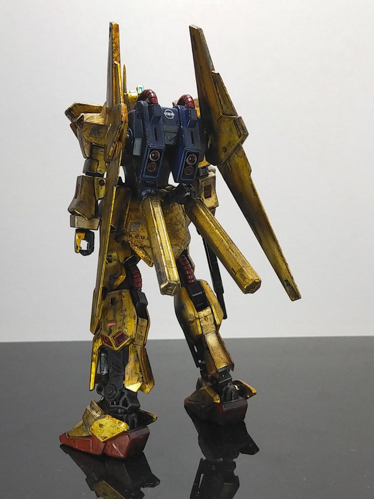 腰の部分にプロペタントタンクを装着。こちらは30minutesから流用してます。四角いタンクもいい感じにはま