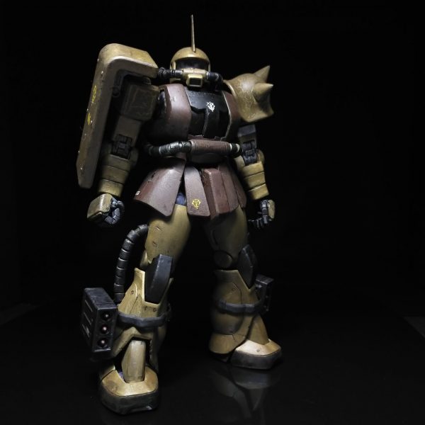 ＭＧザクⅡ　デザート塗装