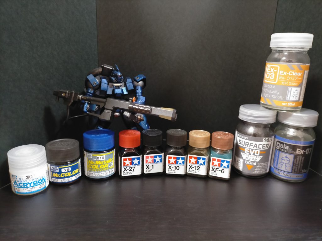 塗装レシピラッカー基本塗装機体関節等:EVOガンメタ機体青:ガンメタ→GXメタリブルー武器類:メタリクックブラックセンサー下地:シルバーエナメル塗分けガンメタ・ブラック・クリアレッド・ゴールドリーフ・コッパーエナメル保護:アクリジョンクリアートップコート:EXクリアー今回も新しい事にトライしようと磁石を仕込んでみました!武装の取り回しが良くなったので良かったなぁと(笑)頭から抜けてましたがエナメルゴールドリーフはエナメル溶剤で拭き取れませんね!すっかり忘れてはみ出して塗っていたので細い目のヤスリで削ぎ落としました(汗)因みに調べた結果【ゴールドリーフとコッパー】の2色は【エナメル溶剤で拭き取れない】ので覚えておこうと思います(笑)2色とも良い色なんで頻繁に使ってます!なかなか牛歩ですがマイペースに進めて行こうと思います。最後までご覧頂き感謝です(`・ω・´)ゞ2022-2
