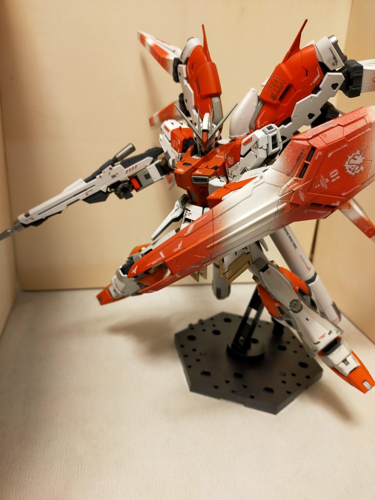 Hi-νガンダム–3枚目/制作者：マッサン