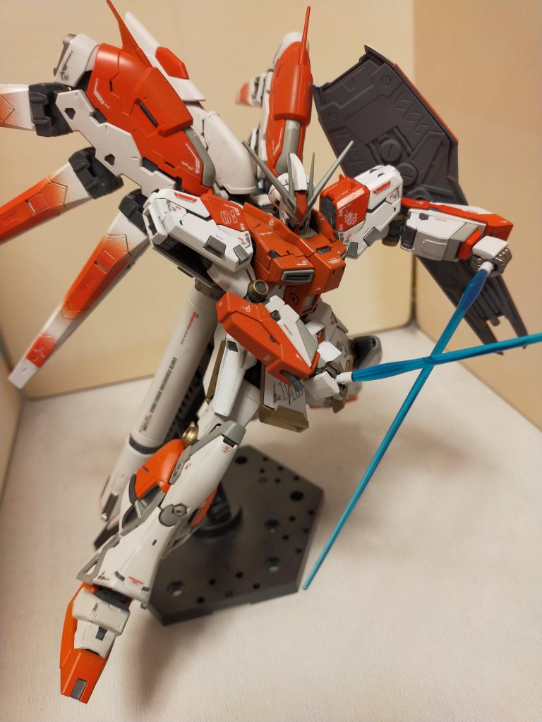 Hi-νガンダム–2枚目/制作者：マッサン