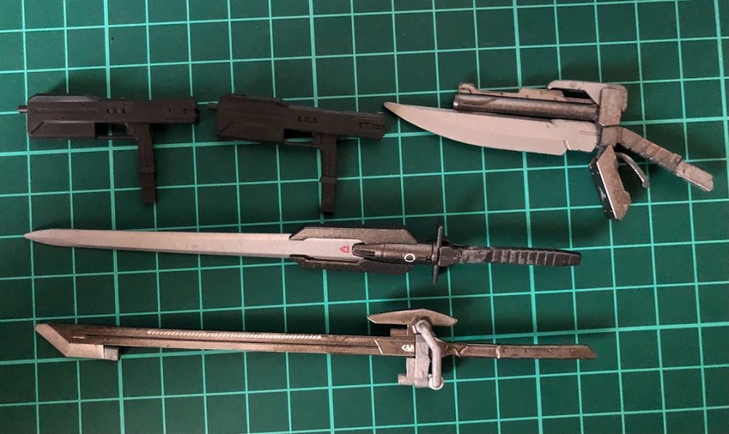 主武装コマンドソード・マシンガン二丁(新規追加)・重斬刀(新規追加)・ガンブレイド(新規追加)ほぼ新規追加武装ですね重斬刀はシグーディープアームズのものです。持ち手を倍以上に延長してます。