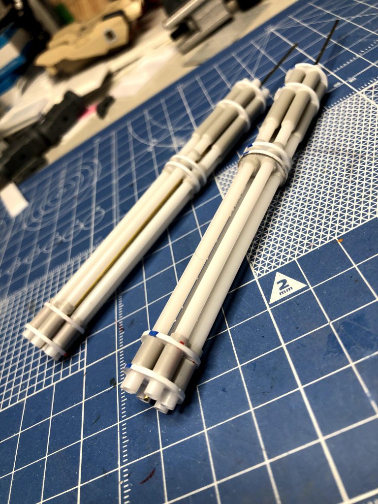 レンコンパーツとプラ棒を組み合わせたガトリング砲