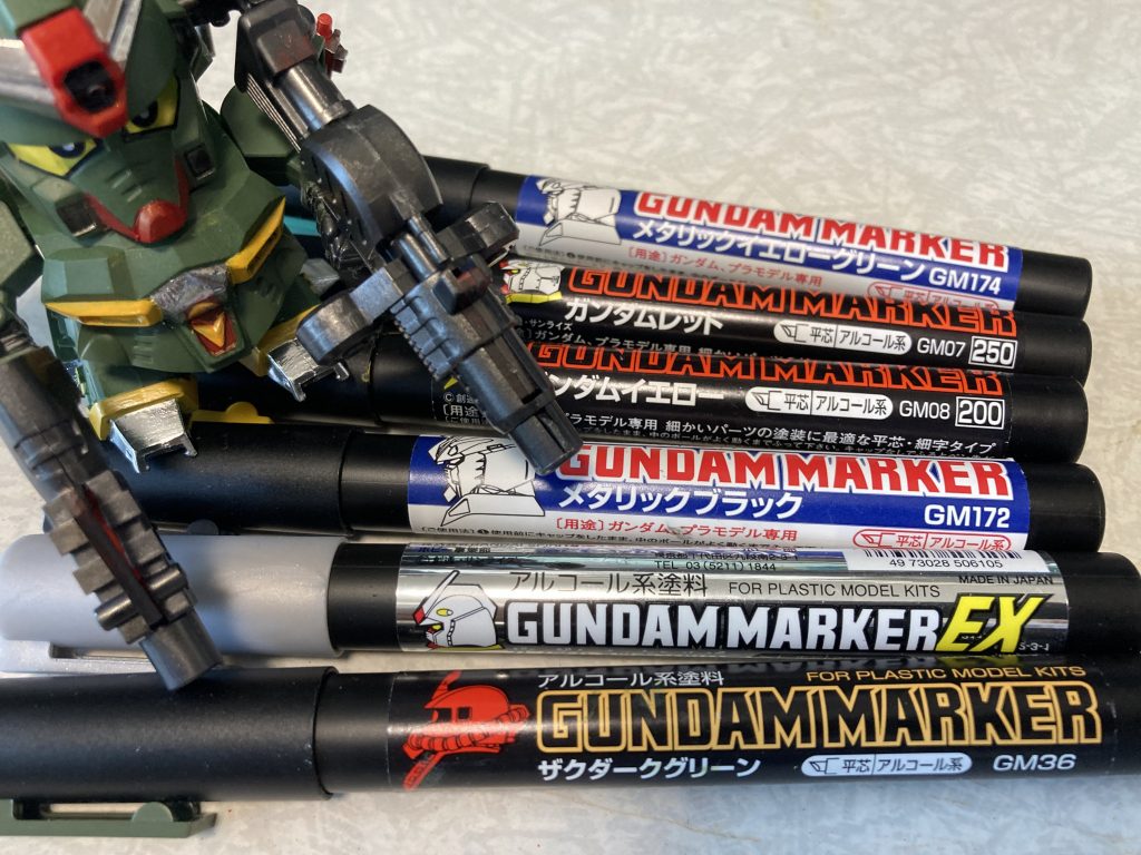 使用塗料・ザクダークグリーン・EXメッキシルバー・メタリックブラック・ガンダムイエロー・ガンダムレッド・メタリックイエローグリーン最後までご覧いただき、ありがとうございました。