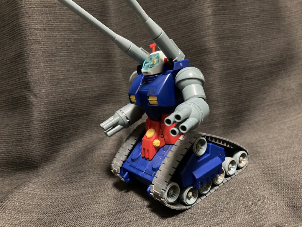 腕の可動範囲が旧キットとはくらべものになりません。