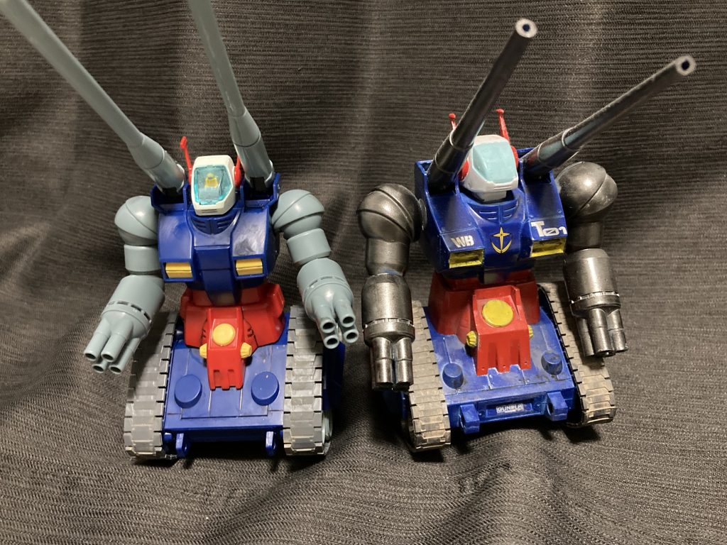 旧キットとの比較。全体的に細身になっていますね。