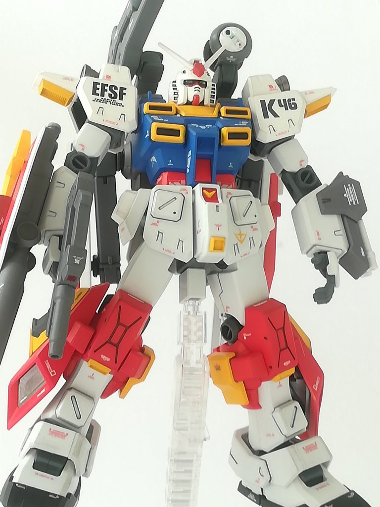 ガンダムマーカーの赤が苦手です。（赤が手に付き他の部分に移る、トップコートでオレンジへ変色、何か対策を考えなくては）