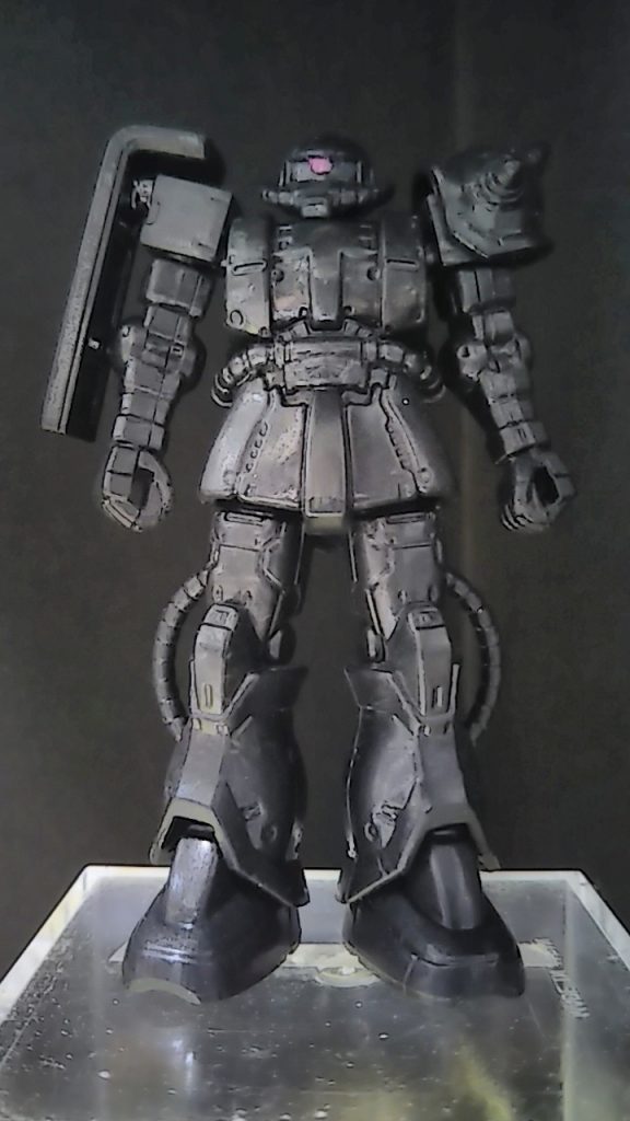黒いガンプラ👍　事ある毎に、つい買ってしまう「エコプラ」😅　製造されてるロットで黒の色が違うのも、「エコプラ」の醍醐味😁😁😁