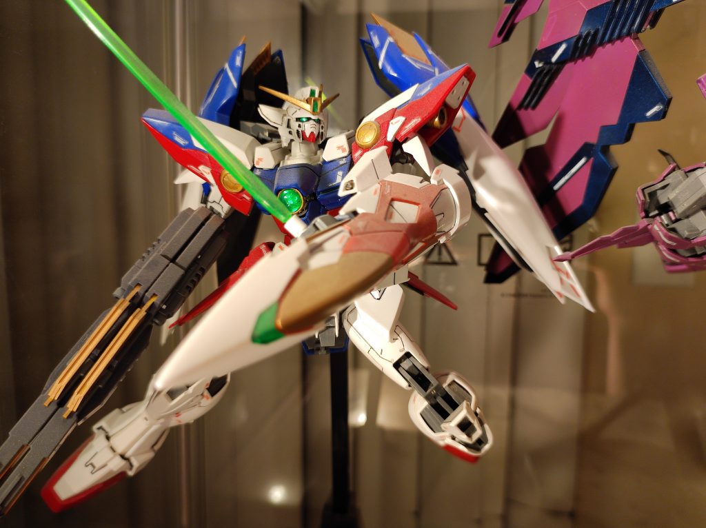 残念ですが、何年を経ったによる、アンテナが壊れました。ウイングゼロはMGシリーズの中で珍しくTVのデザインを持ったのに。