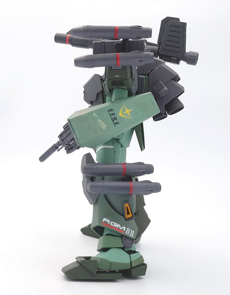 ジェガンと混同させるため、敢えてジェガンの機体番号を記載しています。