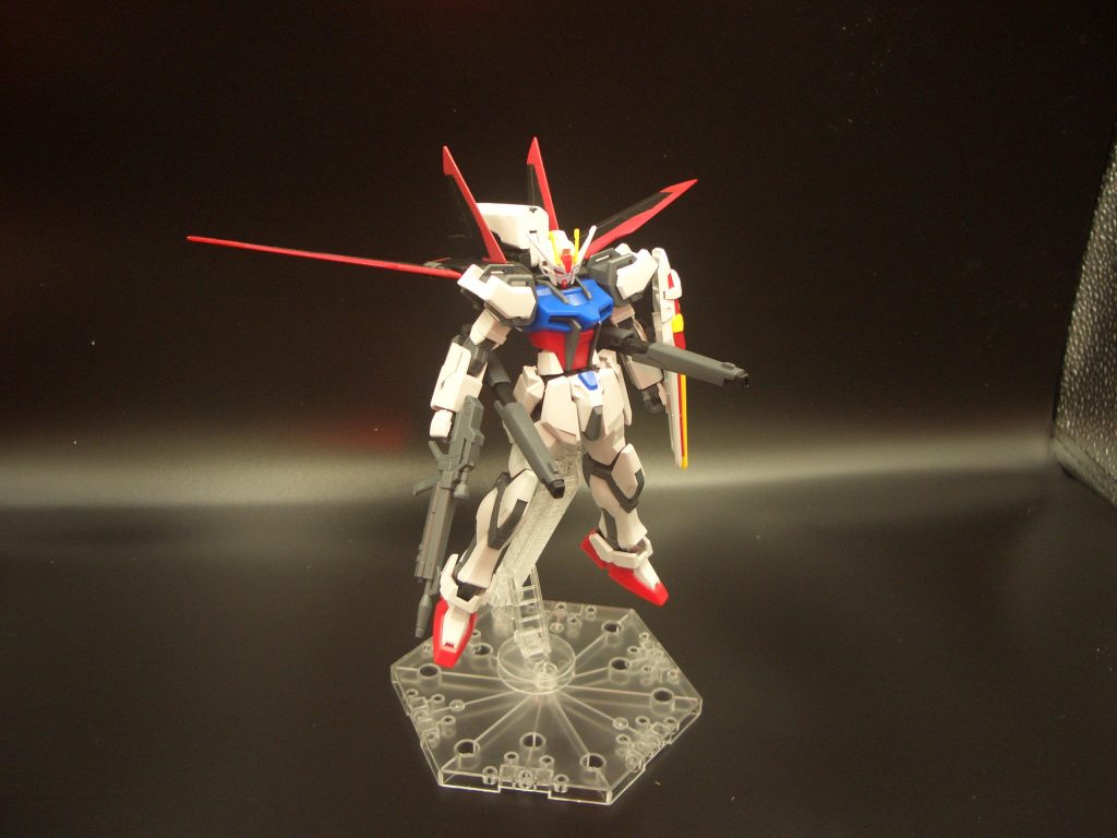 もともとエールストライカーカラーのオオワシをストライクに背負わせたいなーというアイデアでした。