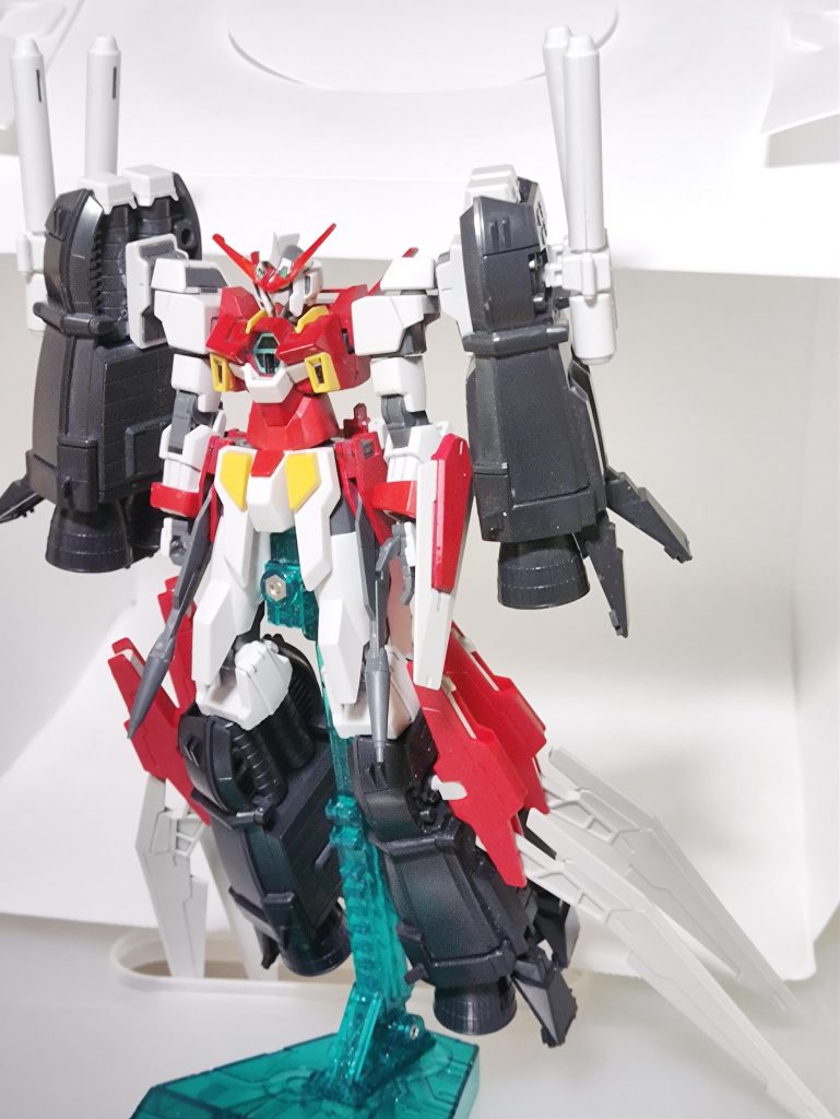 正面脚部の羽根が長くてスタンドを限界まで伸ばしても足がまっすぐできません。