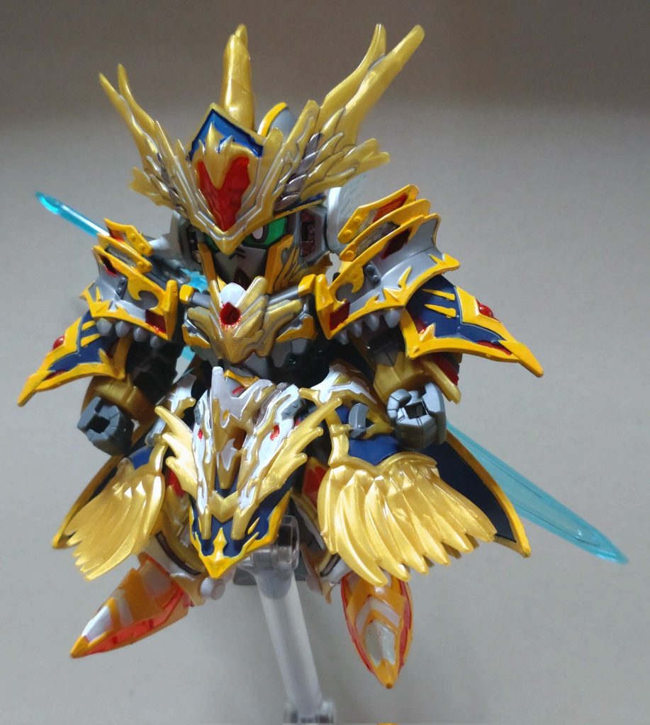 ・アーサーガンダムMk-IIIシルバー成形色の部分は、イメージだともっとホワイトな感じだったけど、キットだとガッツリシルバーに。白の方も好きだったので、シールと塗装必要な箇所をホワイトにしてツートンみたいな感じに