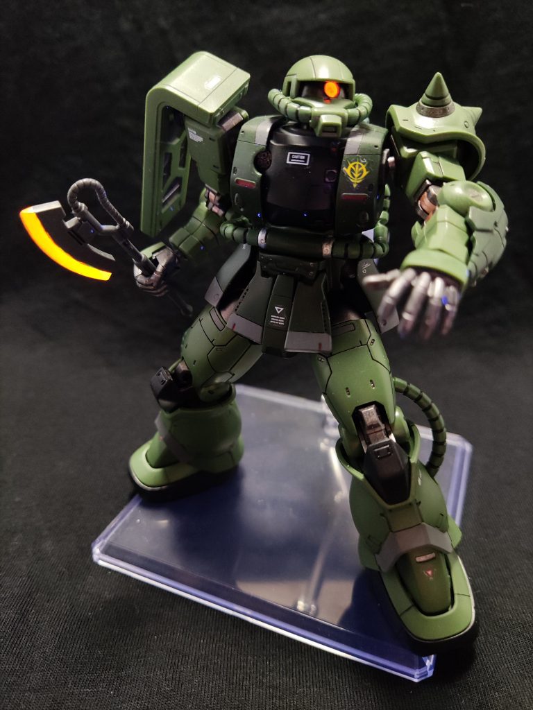 ヒートホークも光る ✧˖°黒背景の方が映えますね〜水転写式デカールも初めて貼ったのでちょっと仕上がりが良くない…(´ｪ`)もっと上手くなりたいです。