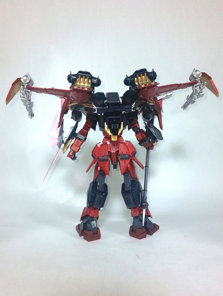 バックショットブースター基部にスタンド接続が有りますが、接続方法がちと違うのが新鮮でした