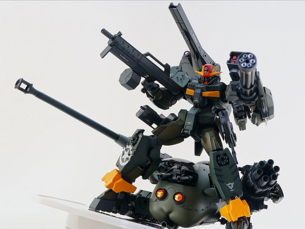 フル装備形態。ガンダムダブルオーコマンドクアンタモルライザーですね。長い。股ぐらから覗くモルが気に入ってます。