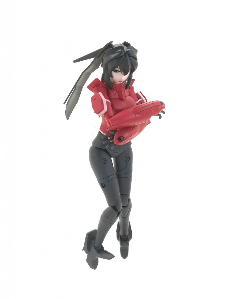 顎を削って少し幼い印象に目はシールを切り取って使用 まつげと眉毛は筆塗り口にはスミ入れの要領でピンクを入れてみました