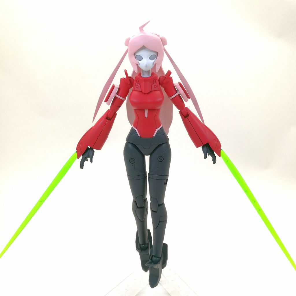 髪型をプラ板とパテで改造 おでこが出るので、そこもパテで足りない部分を造形しました他にも、胴体と腕を短くしたり、股関節の可動域を広げたり