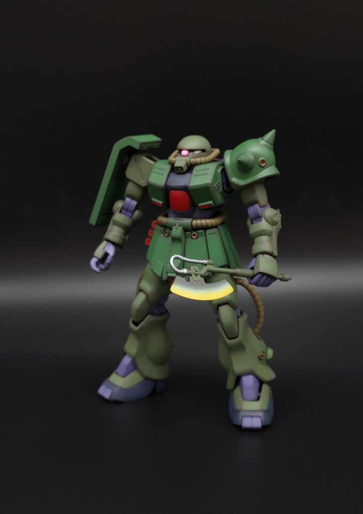 モノアイとヒートホークの発光(発熱?)表現、お気に入りです