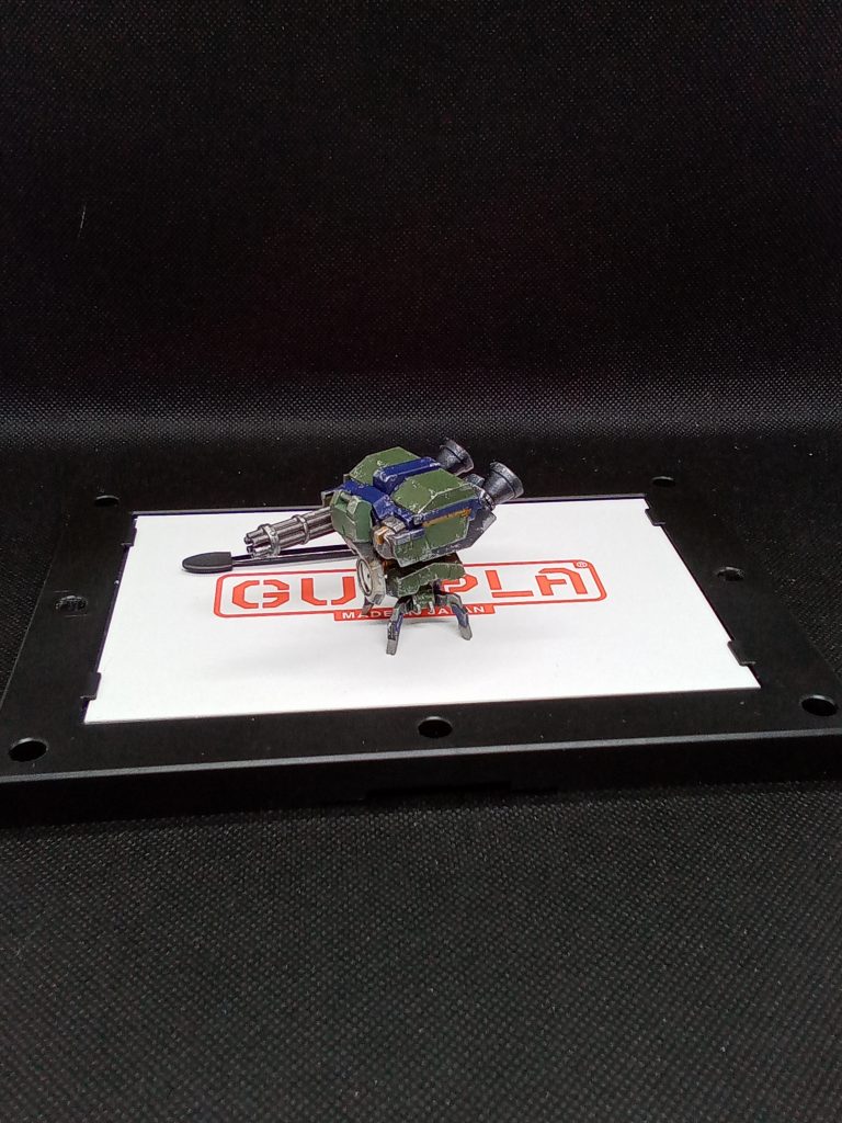 自走式30mm機関砲台のファランクス君(仮)30mmの脚にジェスタのランドセルを乗せてロトの装甲で覆ってから 隙間をジャンクパーツで埋めて完成センサー?部分はV2の余剰腰アーマーがはまったので そのまま利用