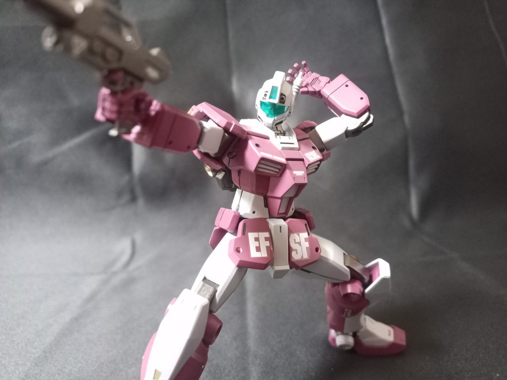 アクション。やっぱジムジムの可動えぐい。