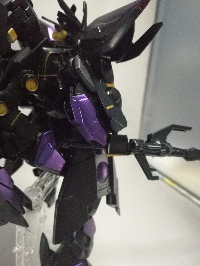 今回の1番のお気に入りポイント前腕のスネークハングの収まり展開している時より好きです