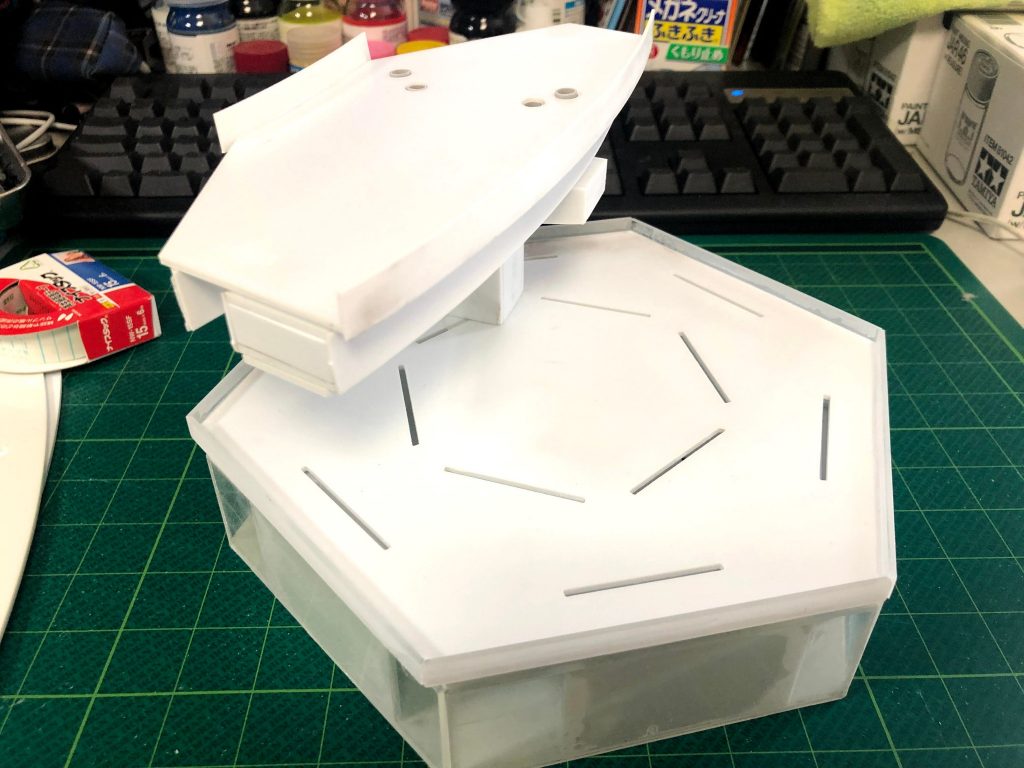 台座はプラバンの箱組