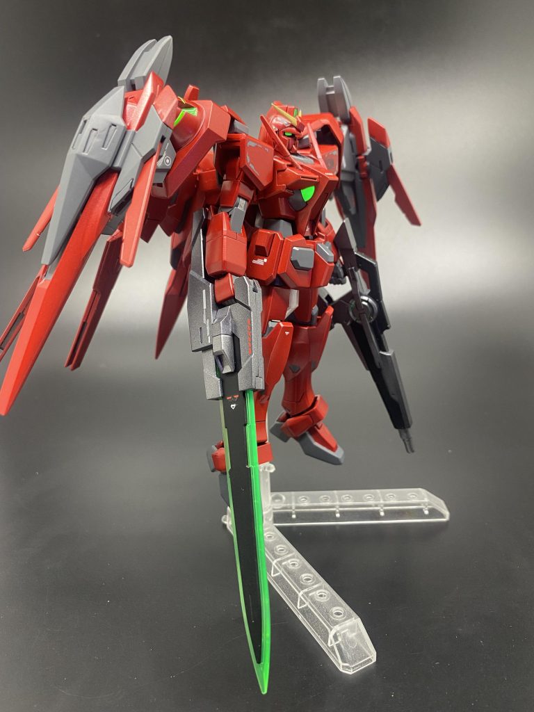 武装はGNソードⅢと