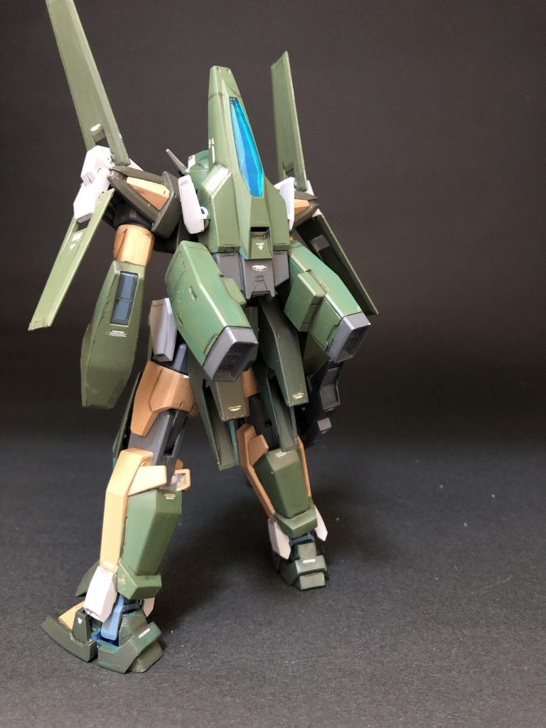 ＡＧＥ１、ＡＧＥ２と旧東側のカラーが続いたので、今回は米軍機のベトナム迷彩カラーをベースに調色してみました。