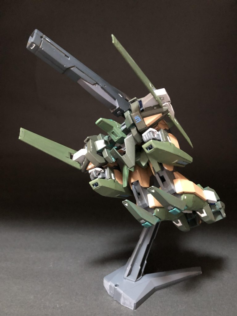 G セプター形態です。アニメではあまり活躍の記憶がないのですが、なかなかいい感じの機体だと思います。