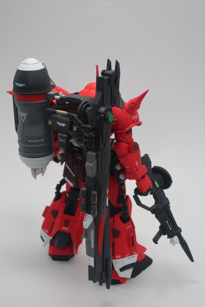 バックパックやビーム砲は塗装やデカールが大変でした。