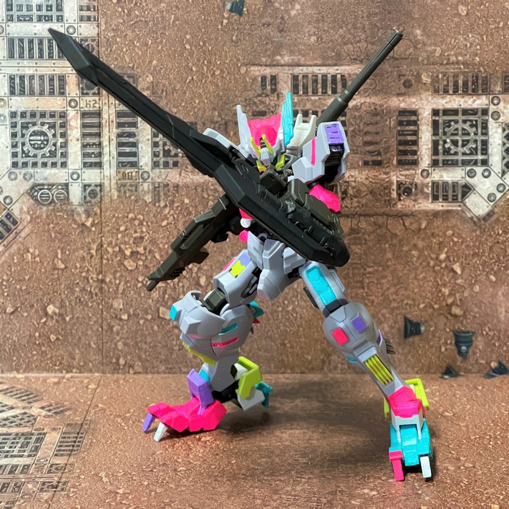 (　。￣v￣。)ﾉ グラントンファーと、ギガントジャベリンを改造、統合しました。ジャベリンの投擲機能も残しています。ジャベリンを持ちながらトンファーを振るうのは難しいと考え、この発想に至りました。