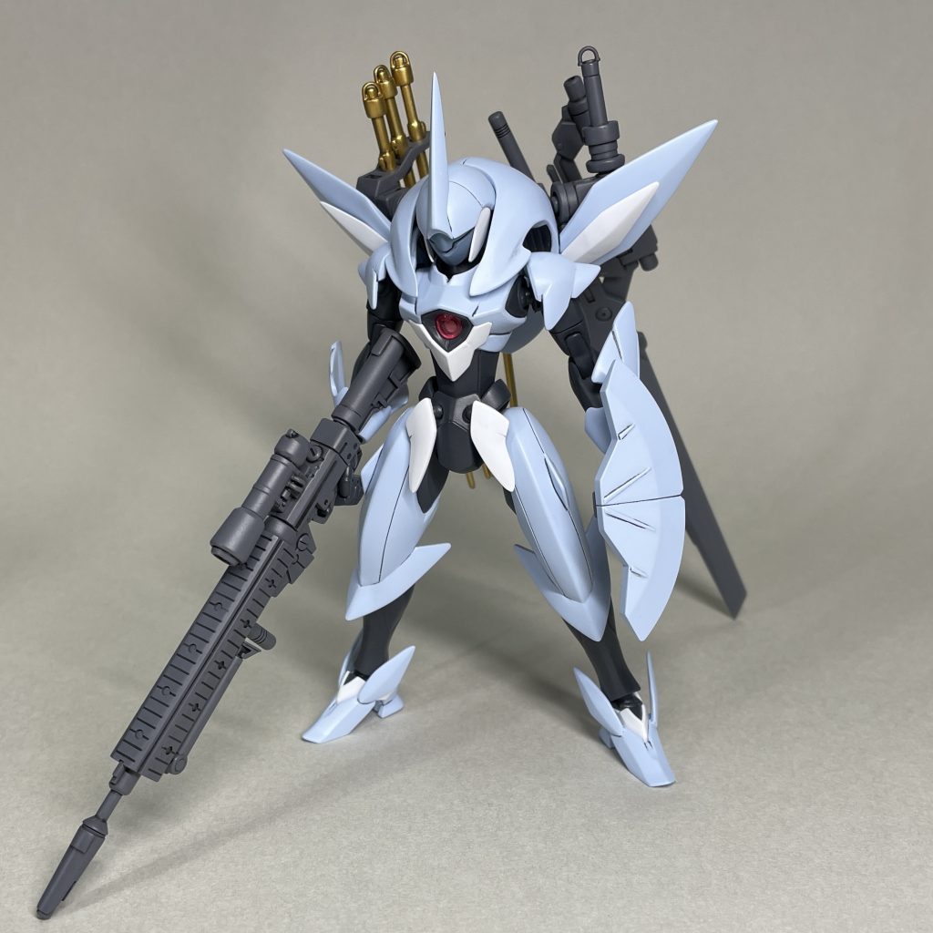 近接戦重視フル装備　まえ　余ったマウント部に金色の接近戦用武器を保持できるようにしました。