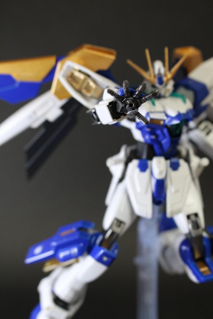 切り札は右手に装備された、パルマフィオキーナ 掌部ビーム砲。高機動で敵の懐に近づいて、ゼロ距離でゴッドフィンガーを叩きこみます。はじめてのミキシングですが、とても楽しいですね!自分専用機を作っているような感覚で、子どもの時に戻ったようなワクワクがありました。ほかにも自分専用機をまだまだ作るぞ~