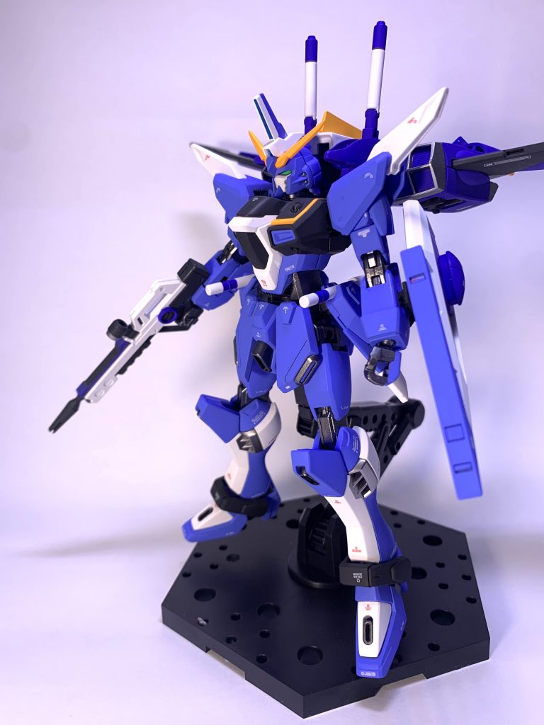 ボディカラー青部はガイア:風蒼ですコバルトブルーだと濃い感じがしたので薄めの青にしてみました。