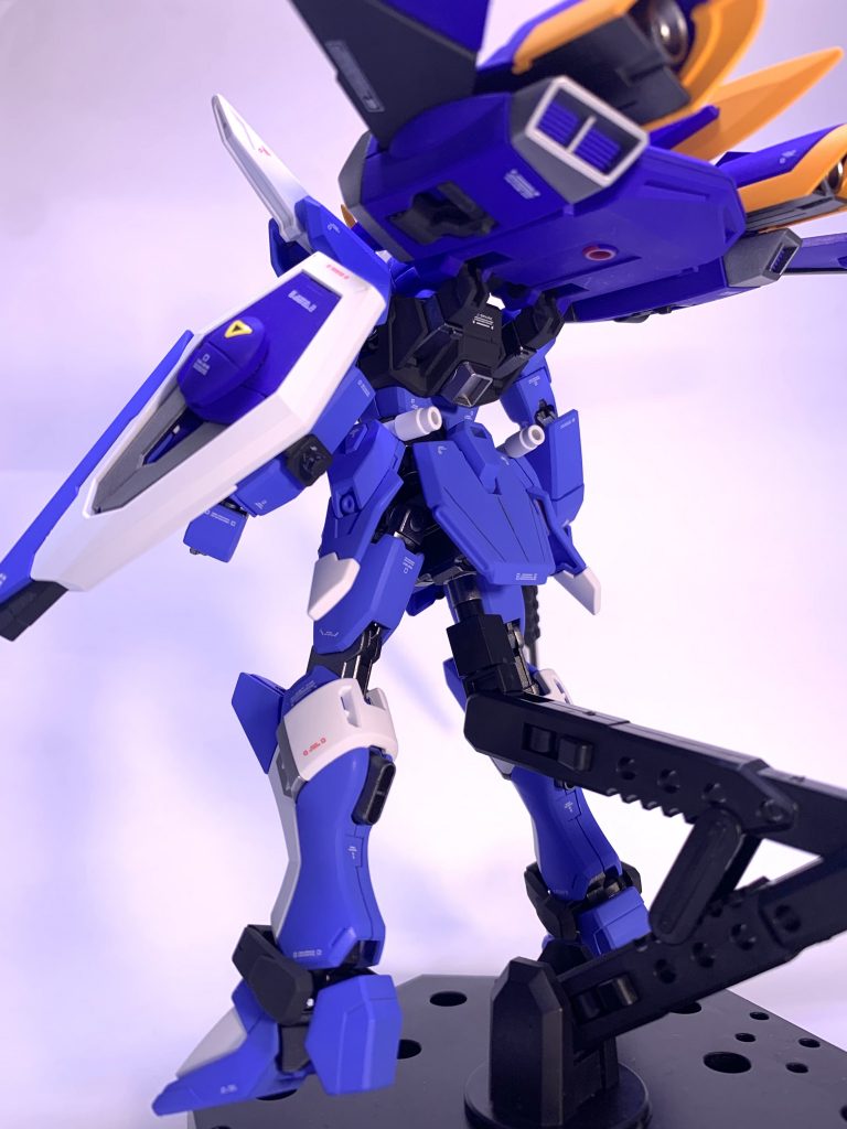 ファトゥム ガイア:NAZCAコバルトバイオレット中々良い色ですね。スカートにスジボリ入れました。