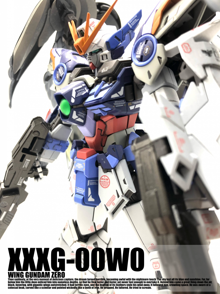 装甲は、青は4種類ほどの色を調色しています。キットではかなり部位ごとにパーツ分けされているので、その構造を生かしています。