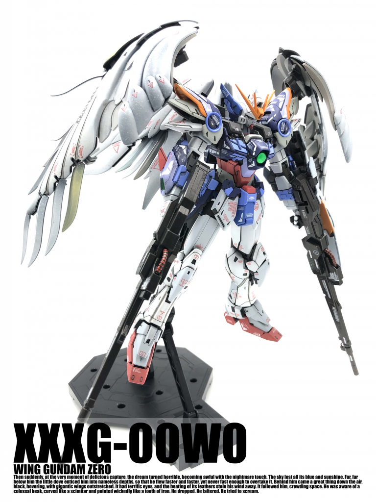 翼を展開すると、バスターライフルの長さも相まって、すごいボリュームになります。