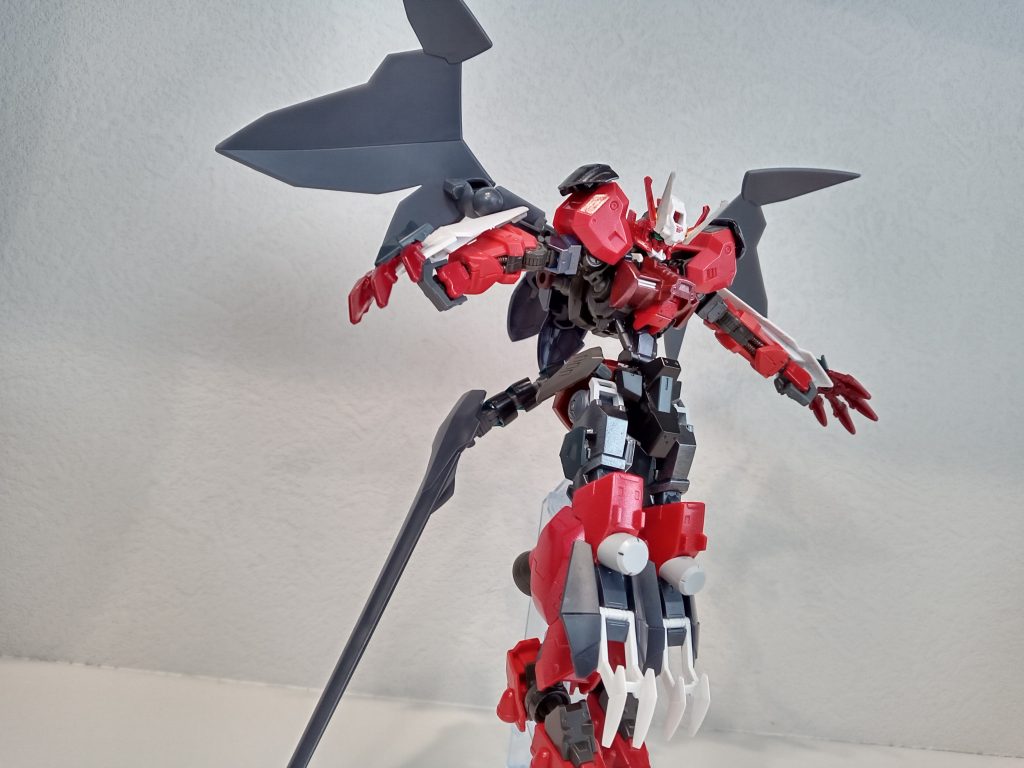 舞い降りる悪魔竜をイメージ