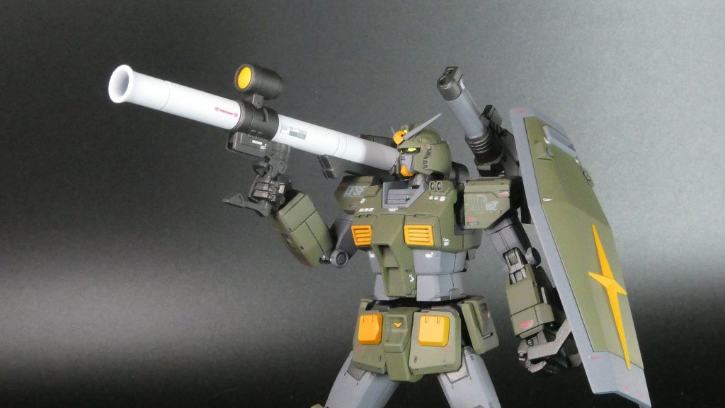 このキット、バズーカ持ちずらいですね……持たせると肩が軽く塗装剥げしちゃうのでこれ以降は持たせないです……