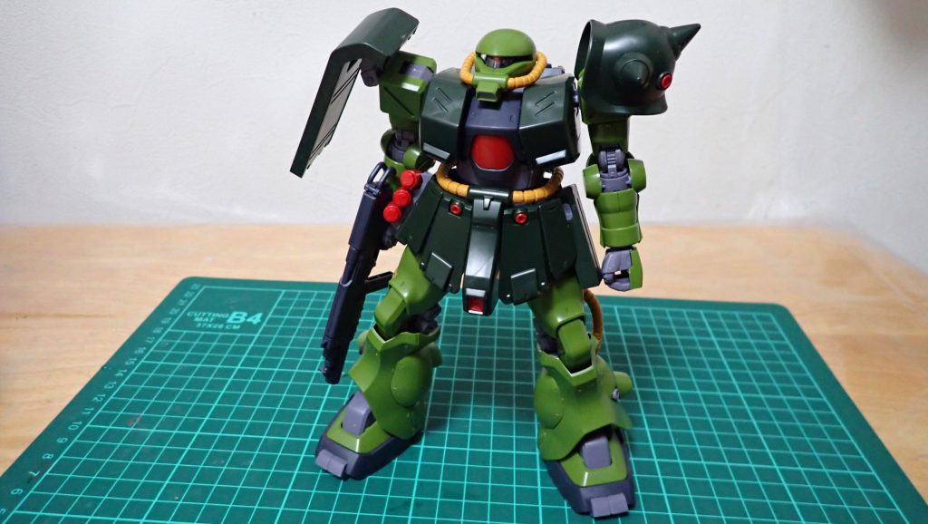 仮組比較的新しいキットなのでスタイルはいいです。