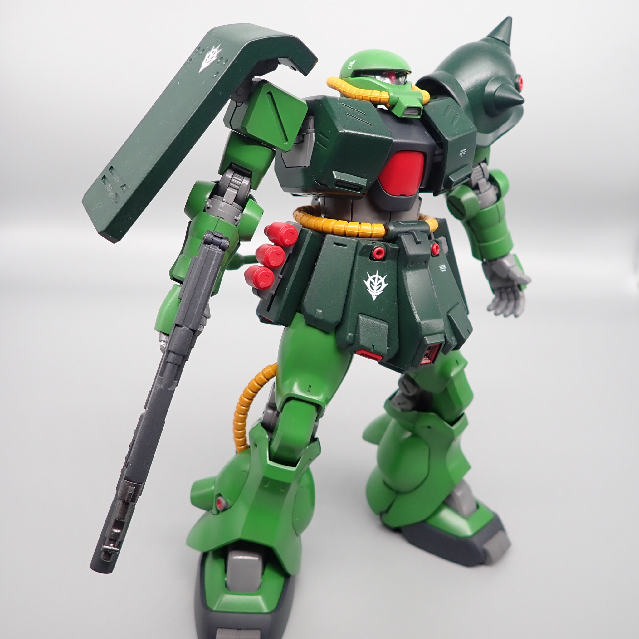 HGUC ザクⅡ改 全塗装完成品 - プラモデル