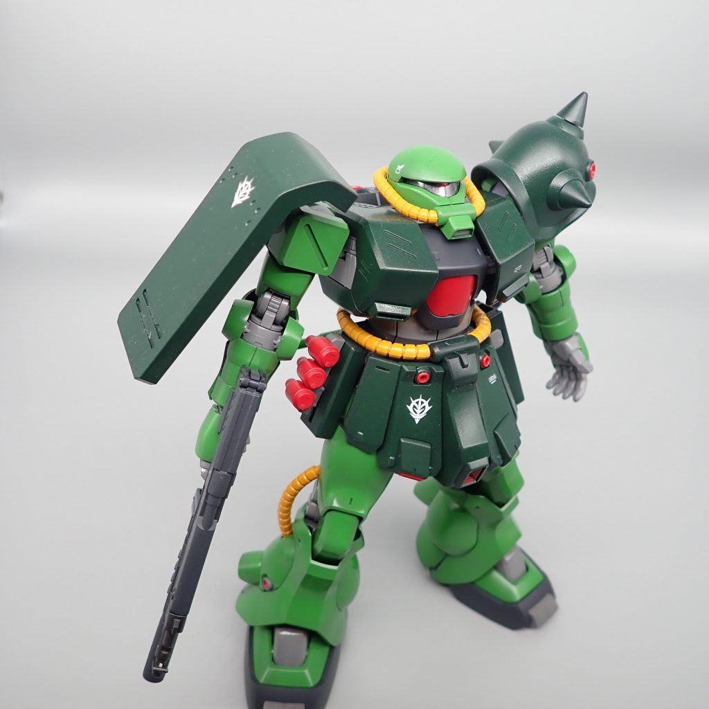 RE100　ザク２改–4枚目/制作者：アンジェロのプラモデル工房